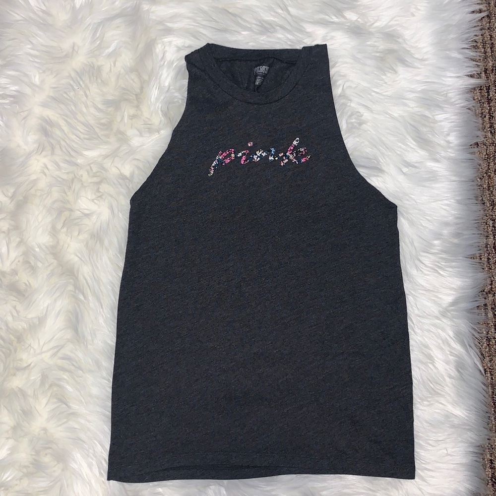5 for $25🎈 VS pink floral twist back grey tank